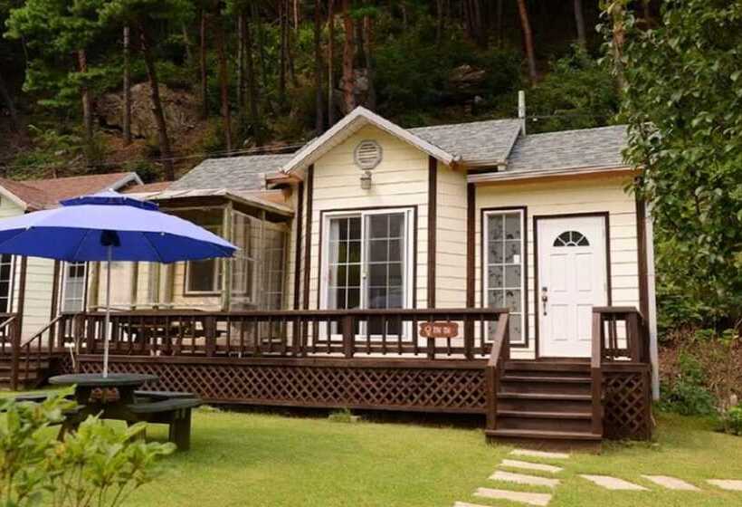 Yangyang Sigol Punggyeong Pension