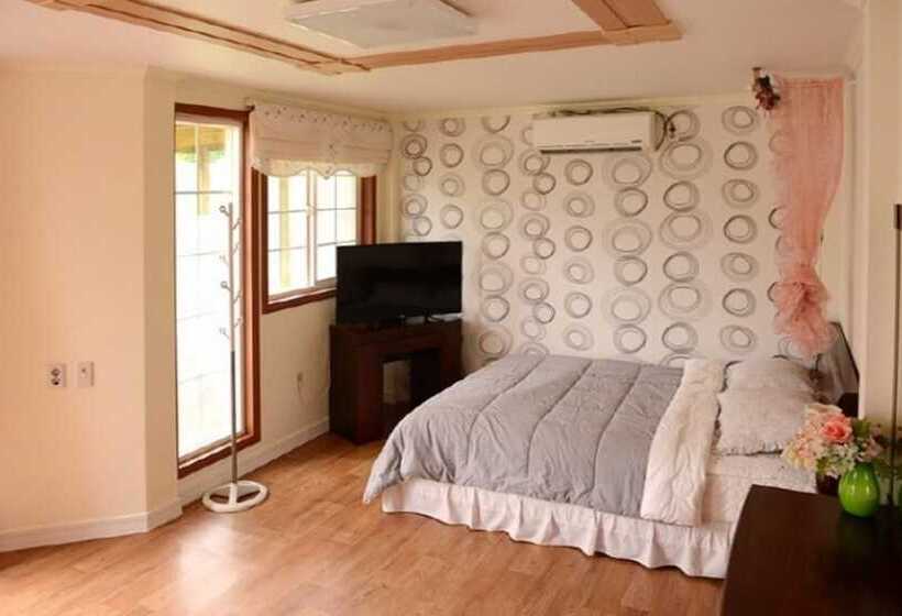 Yangyang Sigol Punggyeong Pension