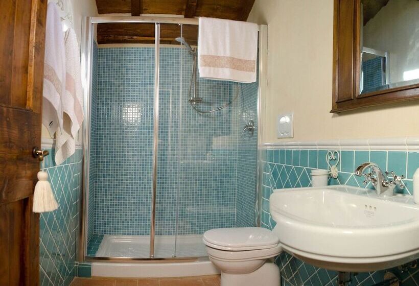 Characteristic Cottage With Private Pool