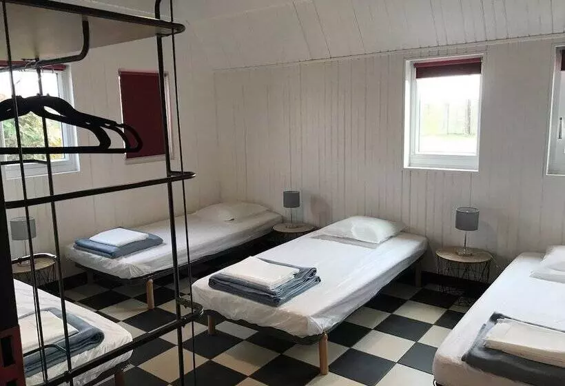 Hébergements Le Camp D Auneau  Le Clos Du Camp