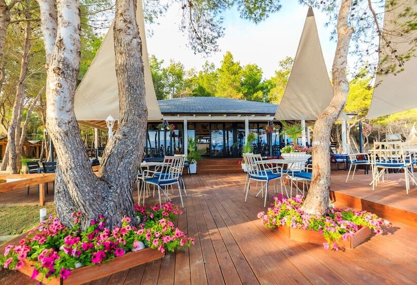 هتل Ecuador Resort