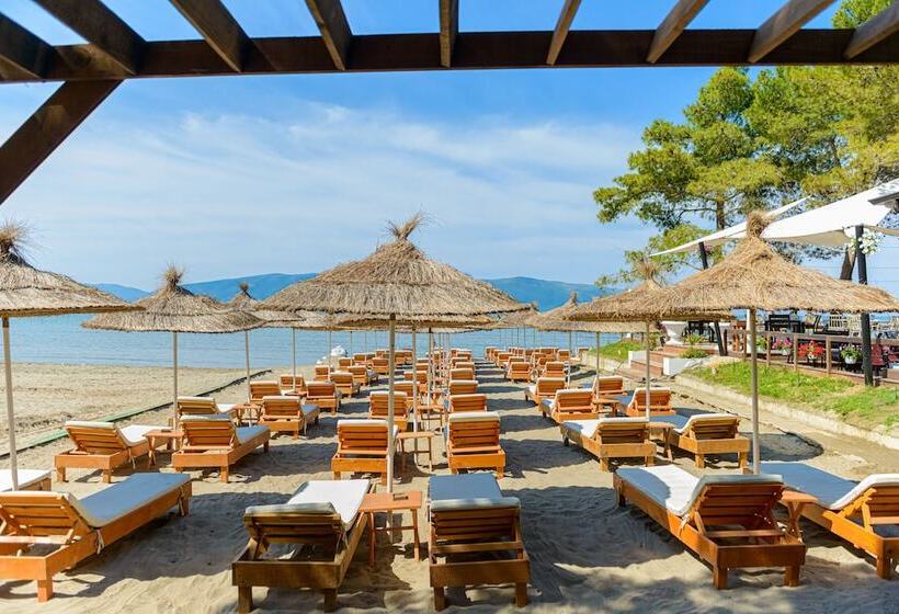 هتل Ecuador Resort