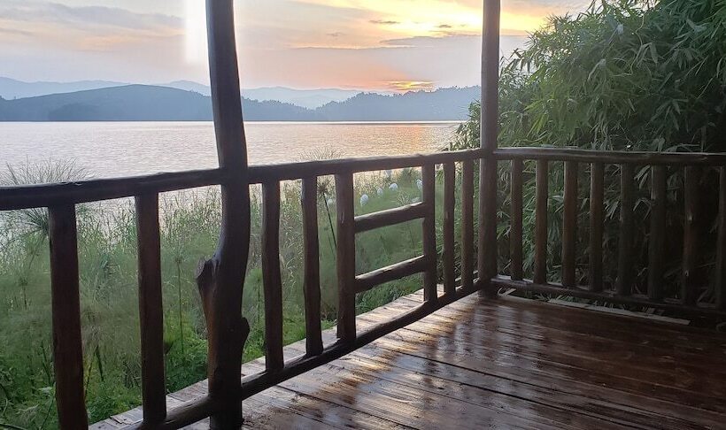 هتل Gahiza Island Retreat