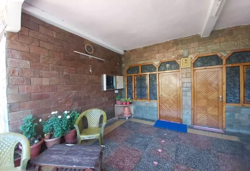 ホテル Goroomgo Lake View Mall Road Nainital