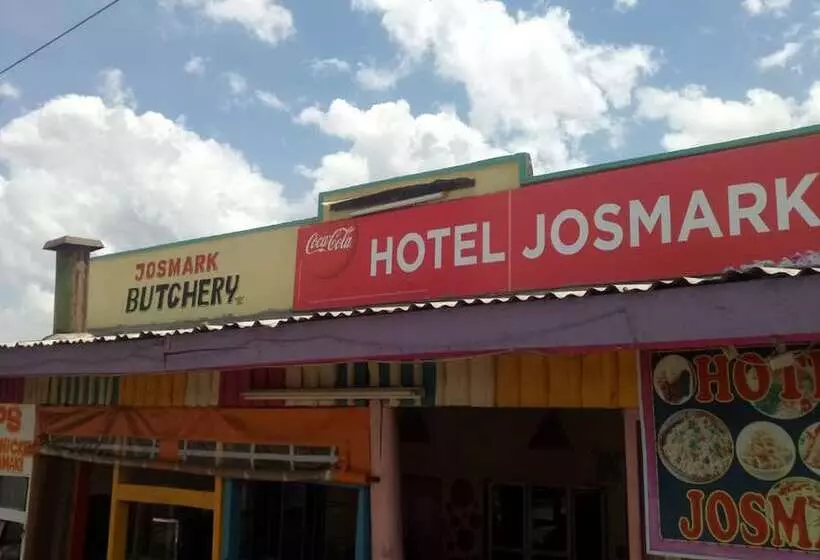 هتل Josmark
