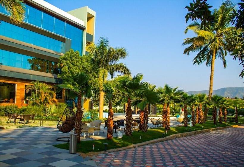 酒店 The Bhagwati Resort