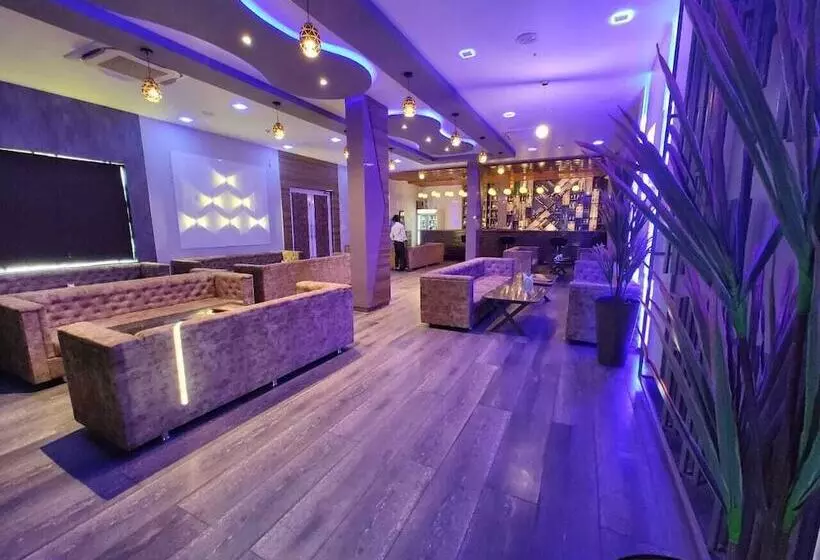 ホテル The Bhagwati Resort