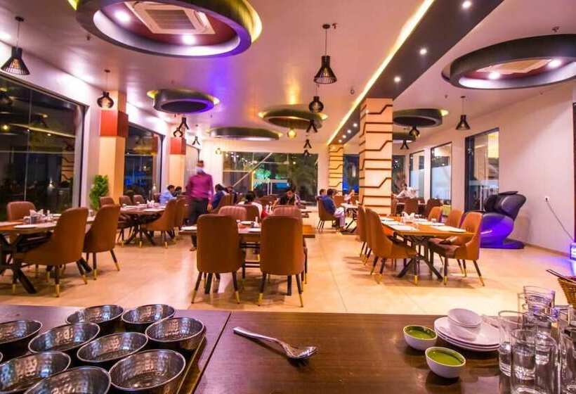 酒店 The Bhagwati Resort