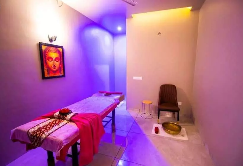 ホテル The Bhagwati Resort