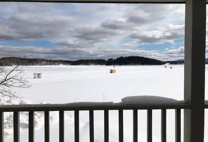 Motelli Island Pond Country Inn