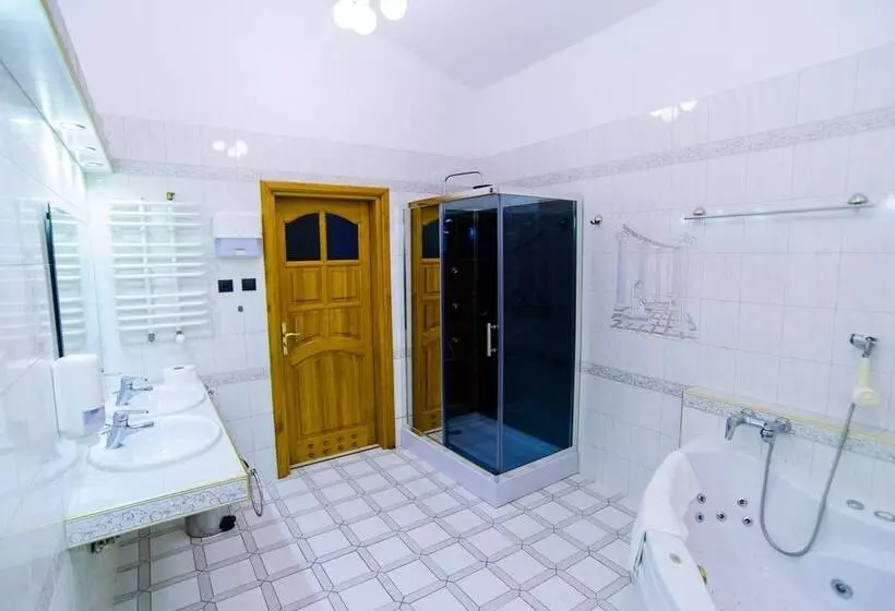 Majatalo Lord Jack Apartments