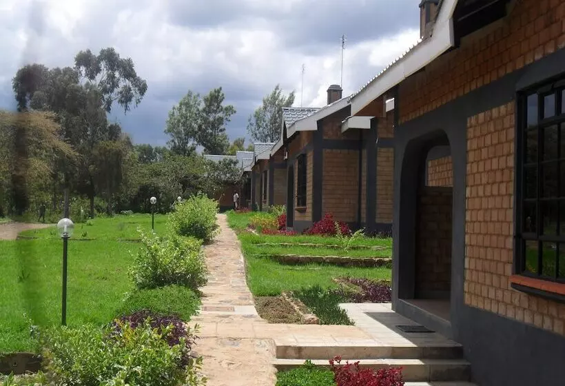 پانسیون The Old House Nanyuki