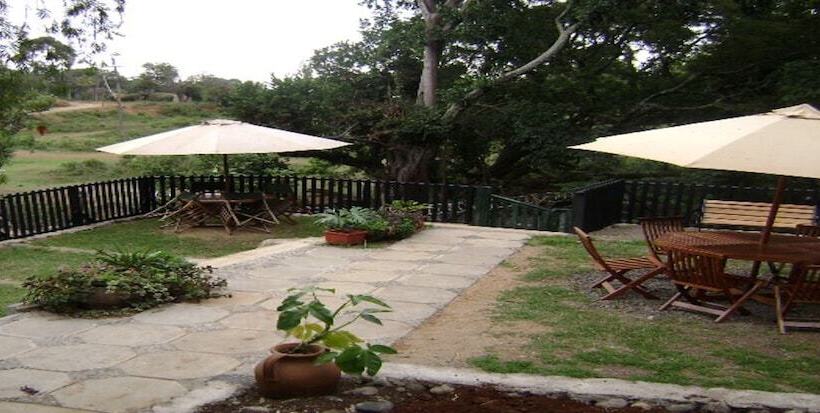 پانسیون The Old House Nanyuki