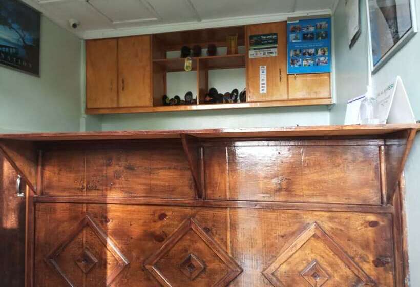 پانسیون The Old House Nanyuki