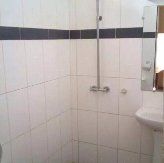 Aamiaismajoitus (B&B) Auberge Le Baobab