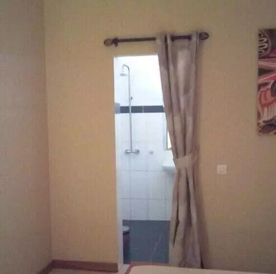 Aamiaismajoitus (B&B) Auberge Le Baobab