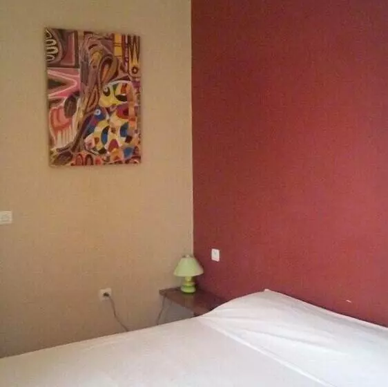 Aamiaismajoitus (B&B) Auberge Le Baobab