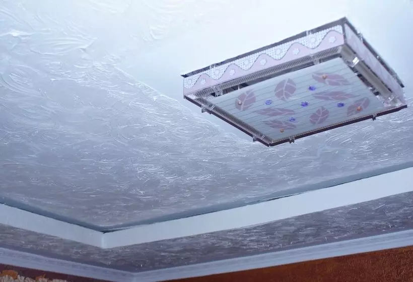 تختخواب و صبحانه Bells Guest House