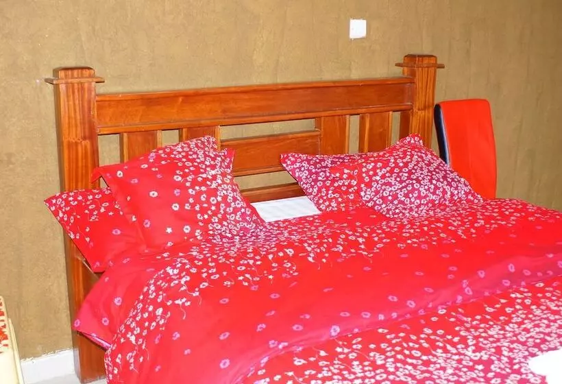 تختخواب و صبحانه Bells Guest House