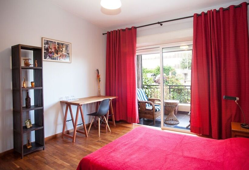 تختخواب و صبحانه Chambres De L île Rouge