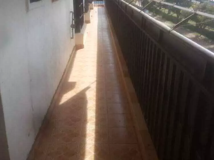 تختخواب و صبحانه Juja Modern Guest House