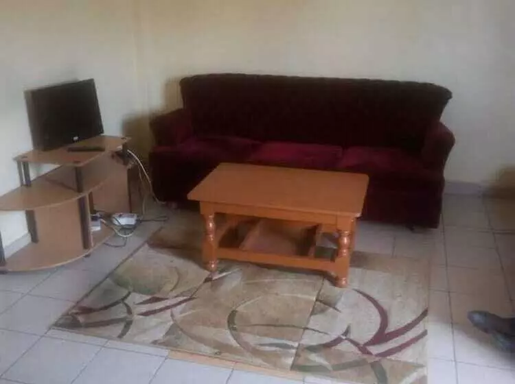تختخواب و صبحانه Juja Modern Guest House