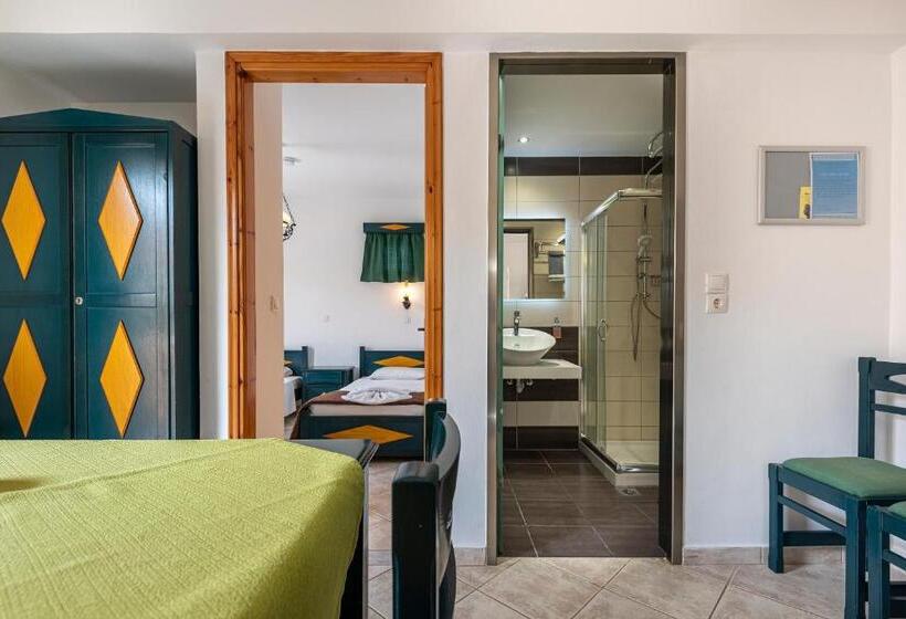 Cirillo Family Hotel Christinas Studios