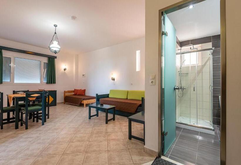 Cirillo Family Hotel Christinas Studios