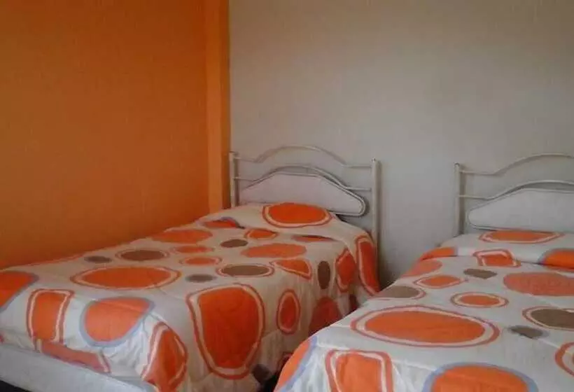 Hostal Villa Rosas