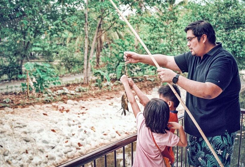 Hotel Hiraya Wellness Resort And Ecopark