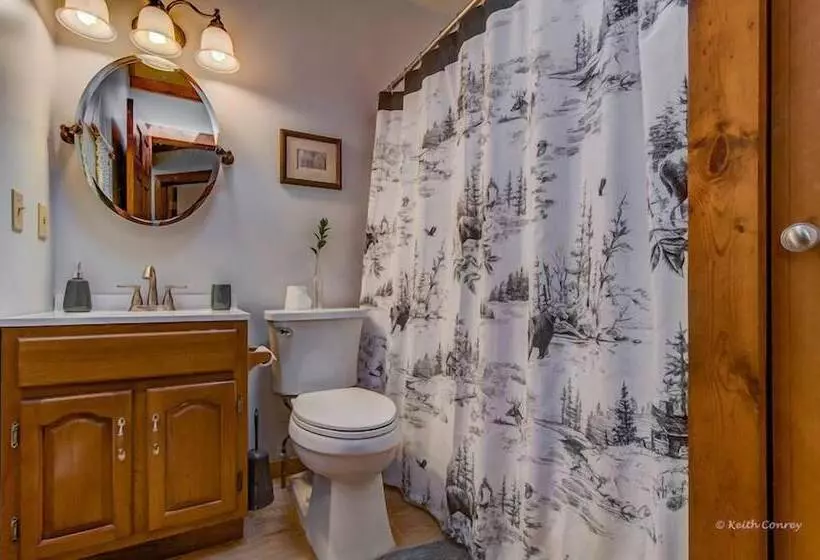 Hotelli Magnolia Streamside Resort