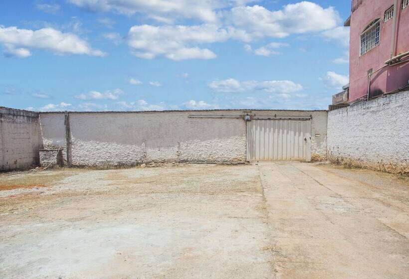 בית מלון כפרי Oyo M&j