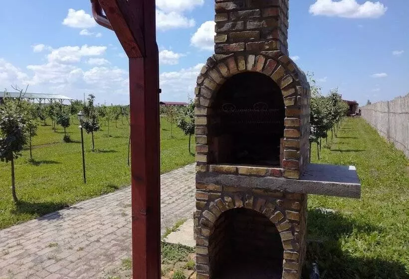 هتل روستایی Salaš Farma 47 Miris Dunja