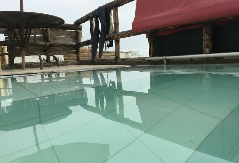 ペンション Huanchaco Surf Camp