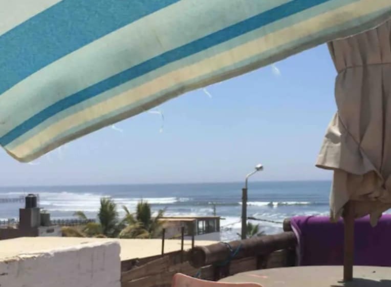 ペンション Huanchaco Surf Camp