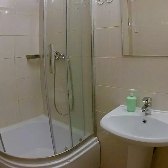 Majatalo Marusin Lug 18