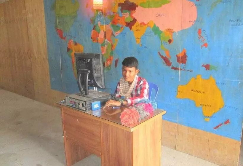 ペンション The Happy Family House