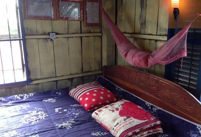 ペンション The Happy Family House