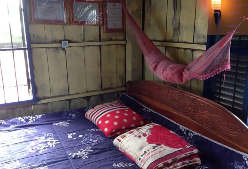 ペンション The Happy Family House