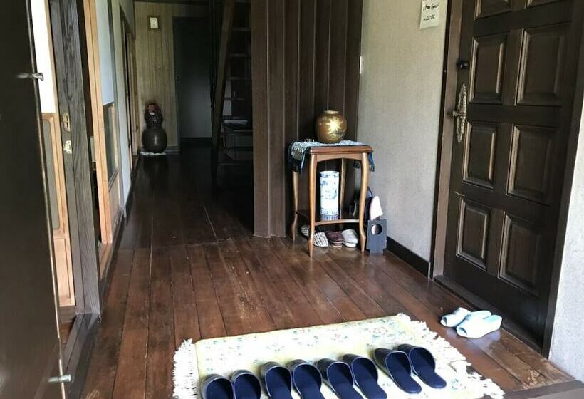 ペンション Uego