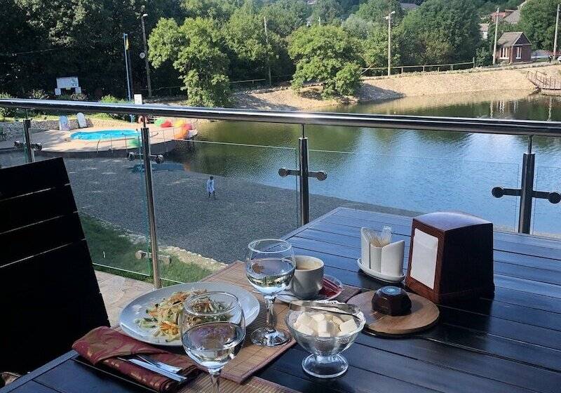 אתר נופש Lesnoe Ozero