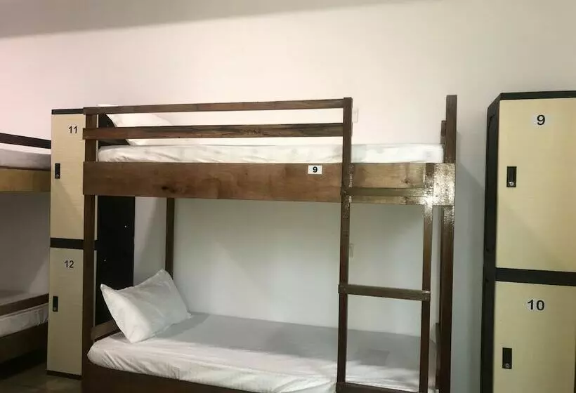 Spot On 89767 Memoire Lodging   Hostel