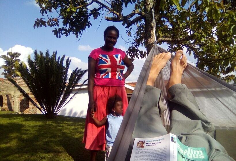 هاستل Maasai Backpackers Home