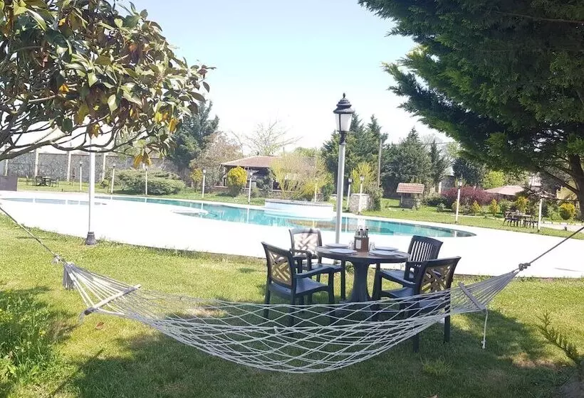 ベッドアンドブレックファースト Haznedar Bungalow