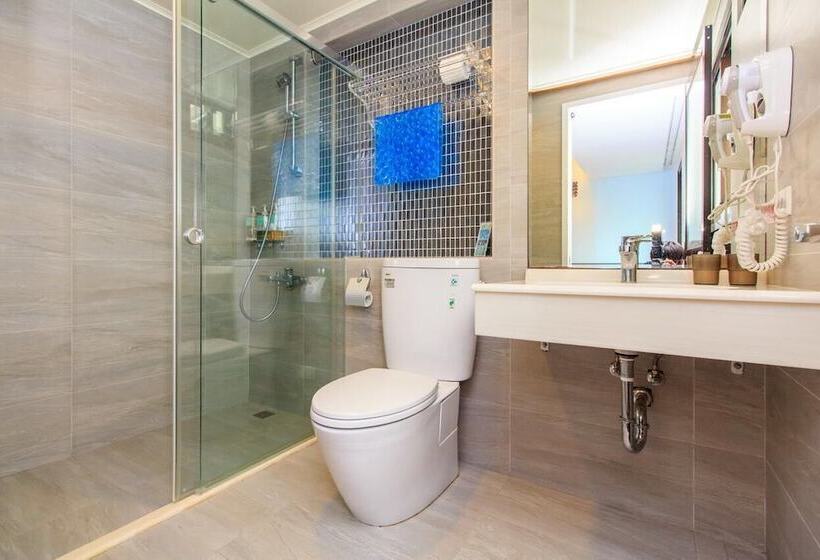 تختخواب و صبحانه Silimu Hostel