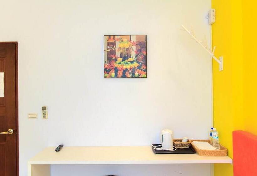 تختخواب و صبحانه Silimu Hostel