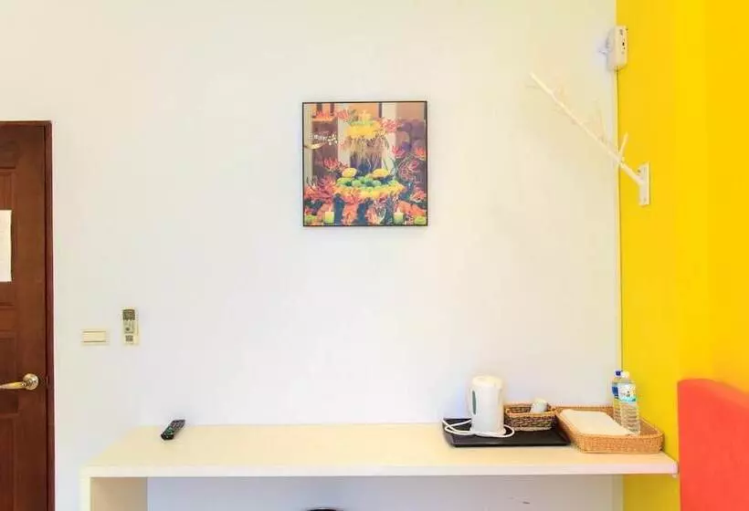 تختخواب و صبحانه Silimu Hostel