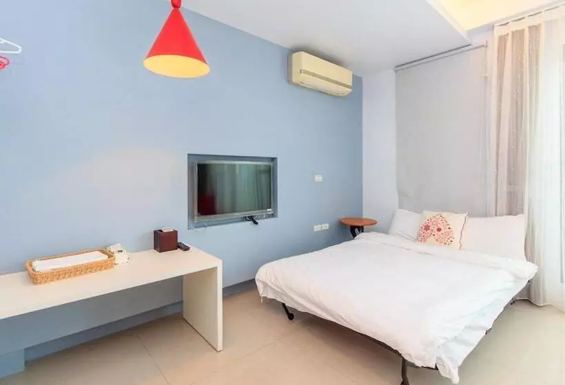 تختخواب و صبحانه Silimu Hostel