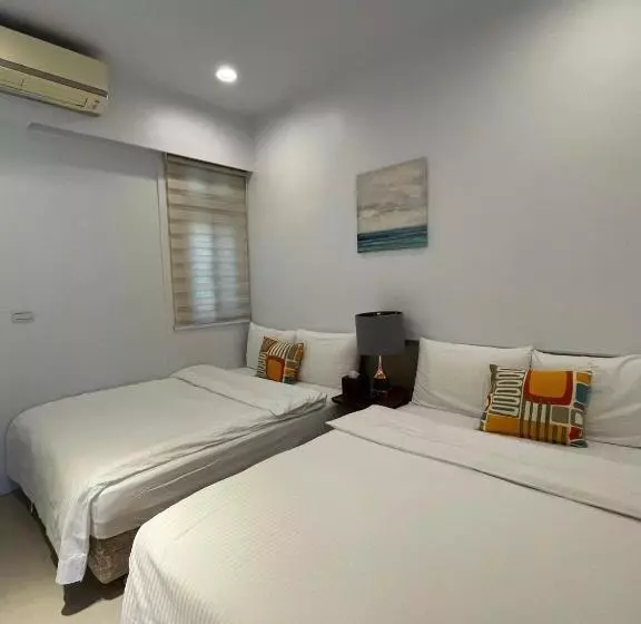 تختخواب و صبحانه Silimu Hostel