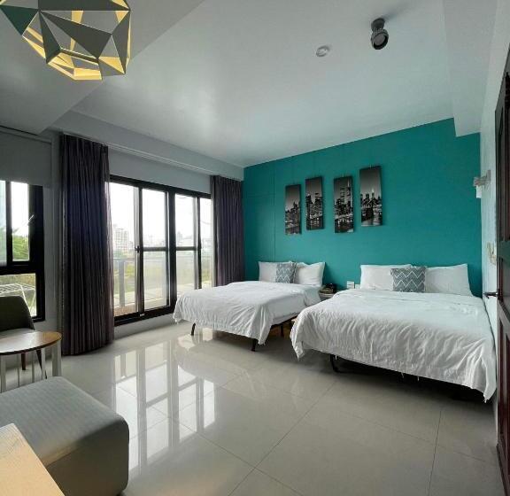 تختخواب و صبحانه Silimu Hostel